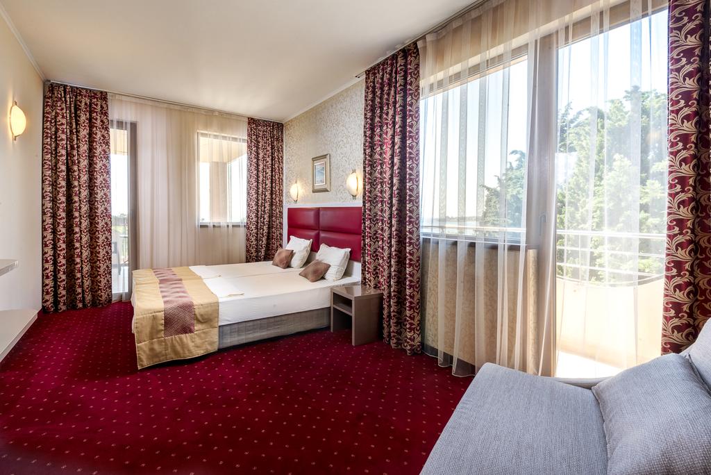 CAPRI_HOTEL_NESSEBAR_BULGARIA_AIR_TOUR_TRAVEL